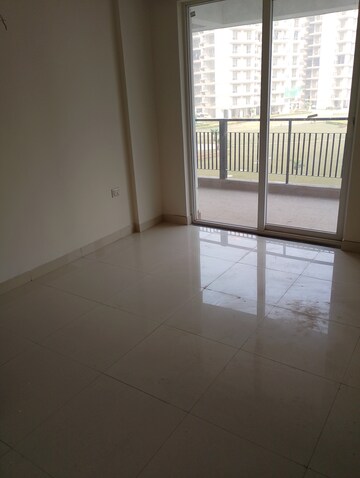 Room in 3 BHK Apartment at Pareena The Elite Residences, Sector 99 – for Sale