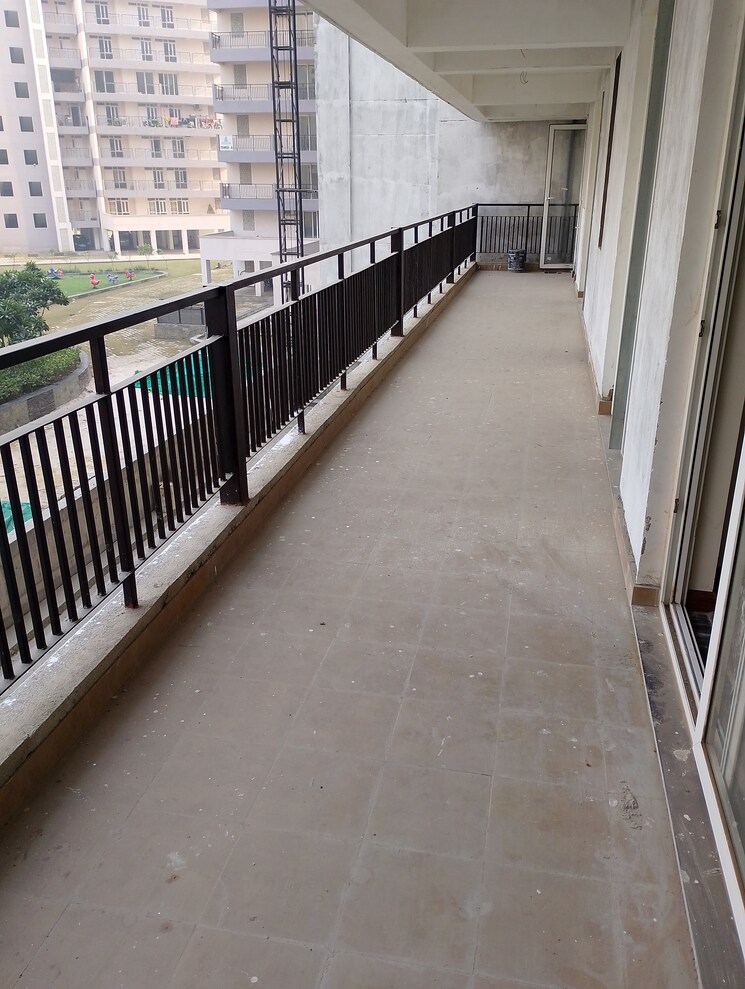 Balcony, pareena-the-elite-residences 3 Bedroom 1970 Sq.Ft. Apartment In Sector 99 Gurgaon 7986147