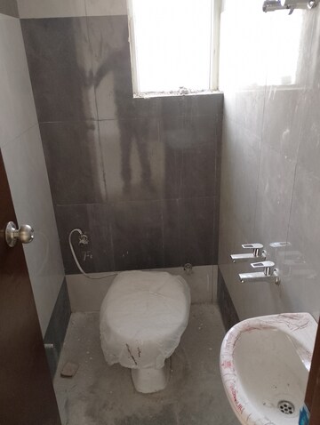 Bathroom in 3 BHK Apartment at Pareena The Elite Residences, Sector 99 – for Sale