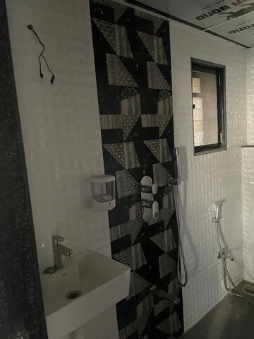 Master Bedroom in 2 BHK Apartment at Raj Paradise B Wing CHS Ltd, Andheri East – for Rent