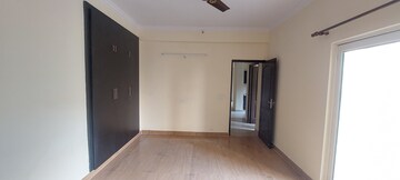 Room in 3 BHK Apartment at Gardenia Golf City, Sector 75 – for Rent