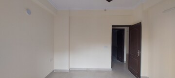 Room in 3 BHK Apartment at Gardenia Golf City, Sector 75 – for Rent