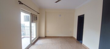 Room in 3 BHK Apartment at Gardenia Golf City, Sector 75 – for Rent