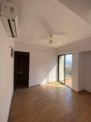 Room in 2 BHK Apartment at Lodha Casa Urbano, Dombivli East – for Rent