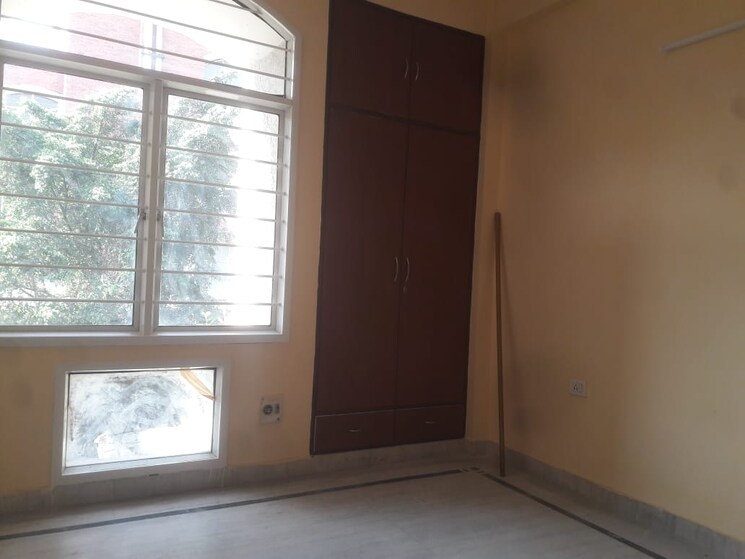 Room, alpha ii greater noida 2 Bedroom 120 Sq.Mt. Independent House In Alpha Ii Greater Noida Greater Noida 7986208