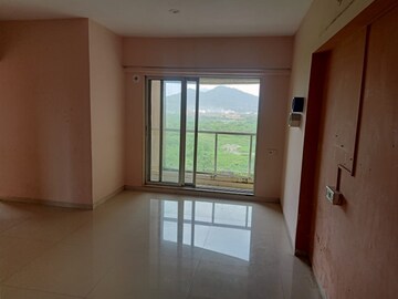 Room in 2 BHK Apartment at Gaurav Valley, Mira Road – for Rent
