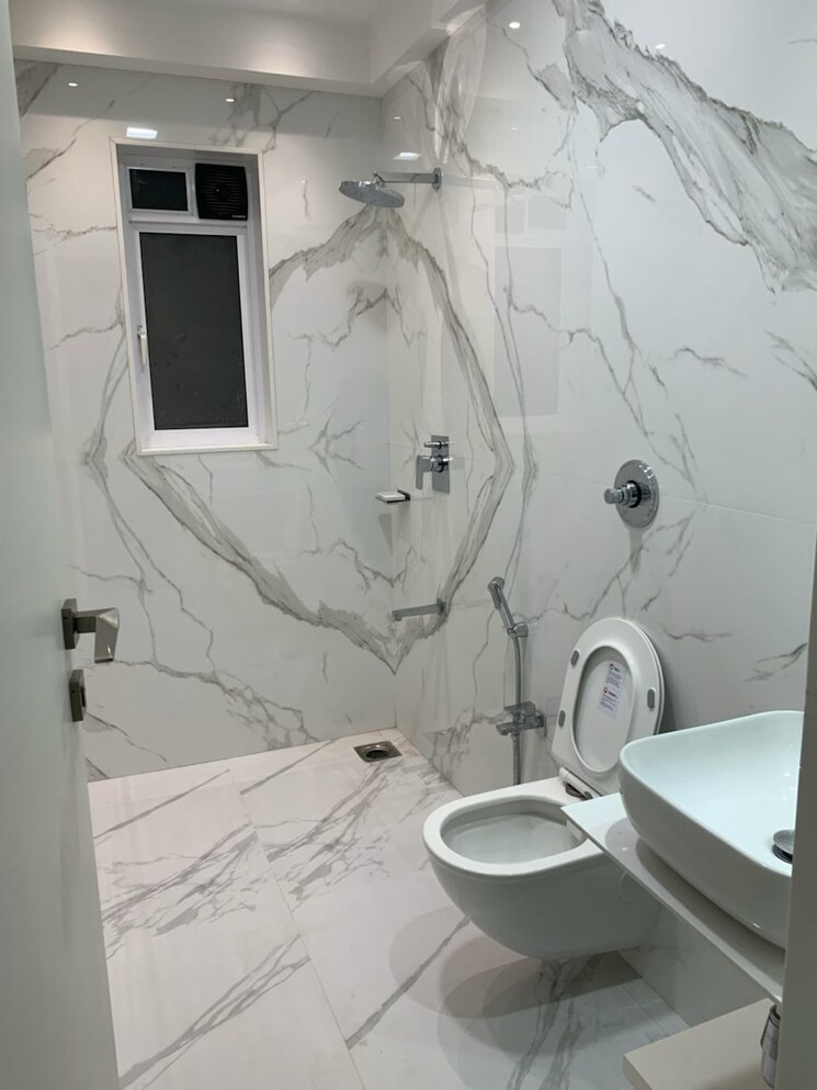 Bathroom, hiranandani-avalon 2 Bedroom 985 Sq.Ft. Apartment In Powai Mumbai 7986396