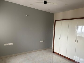 Room in 2 BHK Apartment at Prestige Park Square, Bannerghatta Road – for Rent