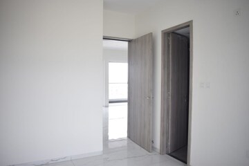 Room in 3 BHK Apartment at Mandarin 33 West Avenue, Baner – for Sale