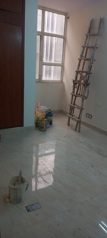 Master Bedroom in 3 BHK Apartment at Ip Extension – for Rent