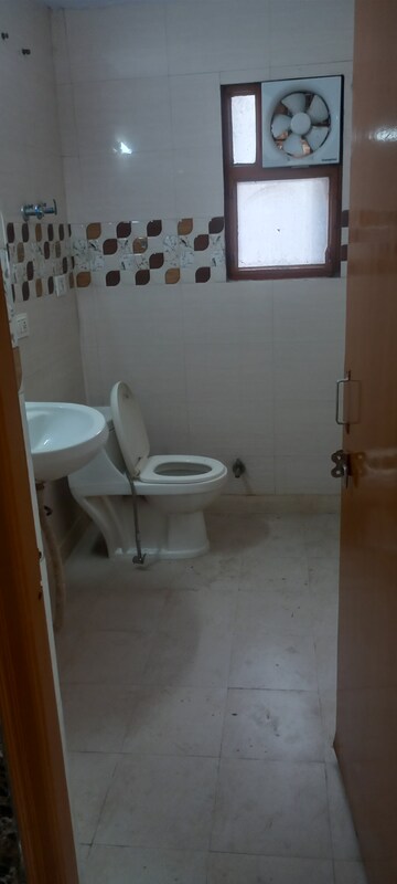 Attached Bathroom in 3 BHK Apartment at Ip Extension – for Rent