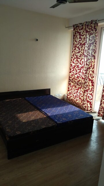Master Bedroom in 2 BHK Apartment at Sector 4, Greater Noida – for Rent