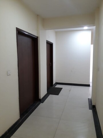 Room in 2 BHK Apartment at The Meadows, Near Vaishno Devi Circle On Sg Highway – for Rent