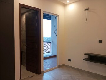 Room in 3 BHK Apartment at Anant Raj Ashok Estate, Sector 63a – for Sale