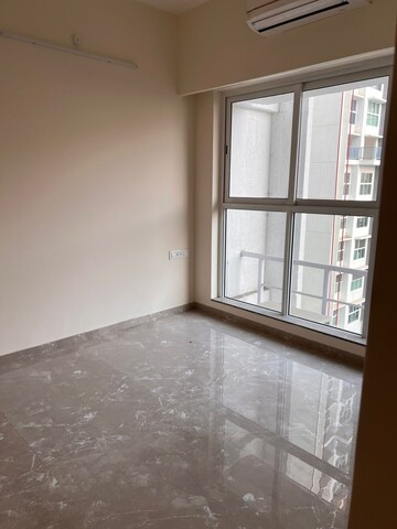 Room in 2 BHK Apartment at Godrej Urban Park, Chandivali – for Rent