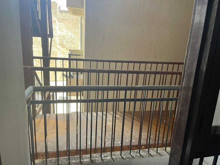 Balcony, patparganj 3 Bedroom 1250 Sq.Ft. Apartment In Patparganj Delhi 7986984