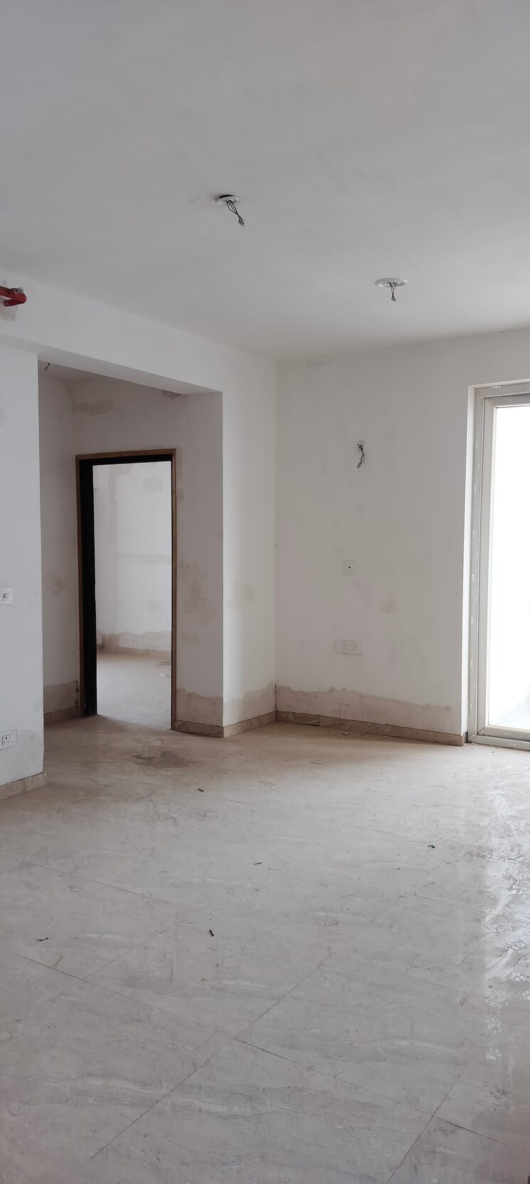 Room, bptp-discovery-park 3 Bedroom 1380 Sq.Ft. Apartment In Sector 80 Faridabad 7987118