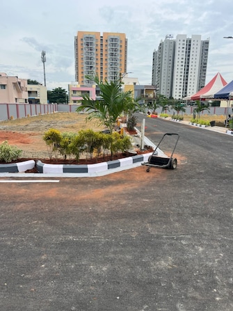 Plot For Resale in Siruseri Chennai  7987363