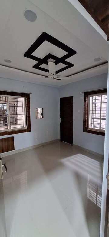 Room in 2 BHK Apartment at Chitrapuri Colony, Manikonda – for Rent