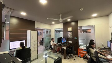 Commercial Office Space 1750 Sq.Ft. For Rent in Mahalaxmi Nagar Indore  7987540