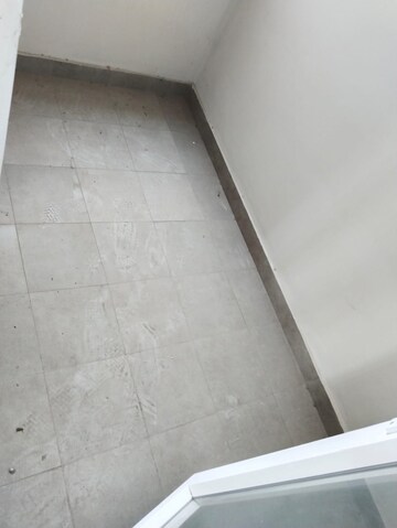 Room in 4 BHK Builder Floor at Evershine Nagar – for Rent