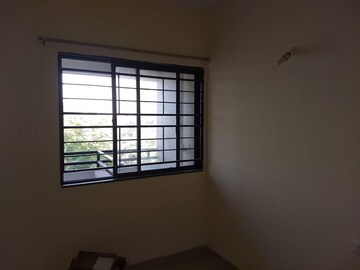 Room in 3 BHK Apartment at Akshar Altorios, Hadapsar – for Sale