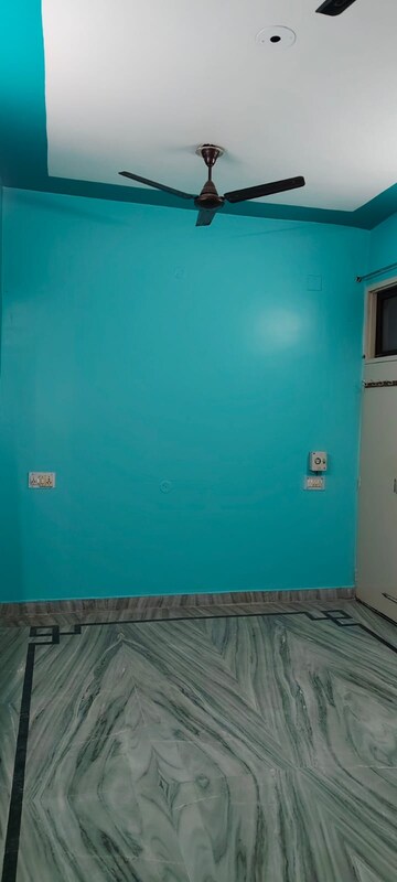 Room in 2 BHK Independent House at Gomti Nagar – for Rent