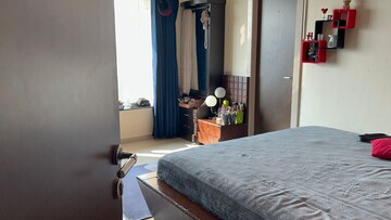 Bedroom in 2.5 BHK Apartment at Rustomjee OZone, Goregaon West – for Rent