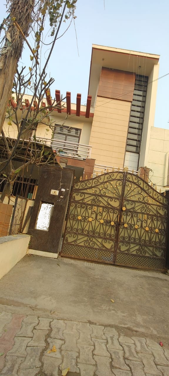5 BHK + Study Room Independent House For Sale in Independent House In Sect