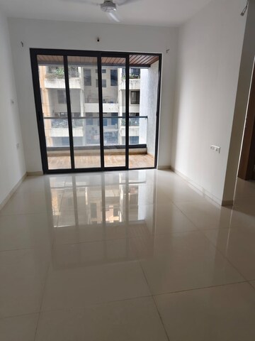 Room in 2 BHK Apartment at Majestique Signature Towers, Balewadi – for Rent