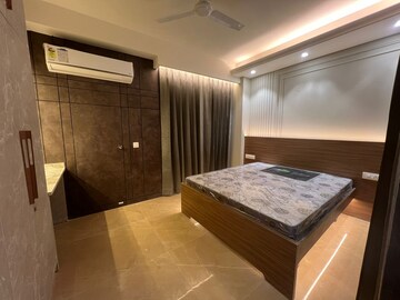 Kitchen in 1.5 BHK Builder Floor at DLF Green Avenue, Dlf Phase iv – for Rent