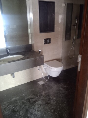 Bathroom in 3 BHK Apartment at Lokhandwala Minerva Mahalaxmi, Mahalaxmi – for Rent