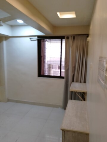 Room in 1 BHK Apartment at Dadar West – for Rent