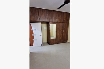 Furnished Amenities in 1 BHK Builder Floor at Navsaari – for Sale