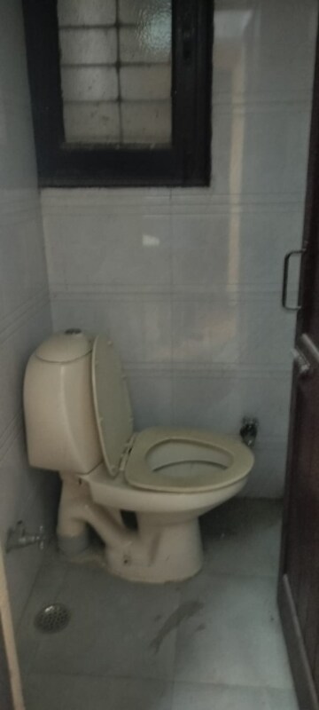 Bathroom in 6+ BHK Independent House at Maharani Bagh – for Sale