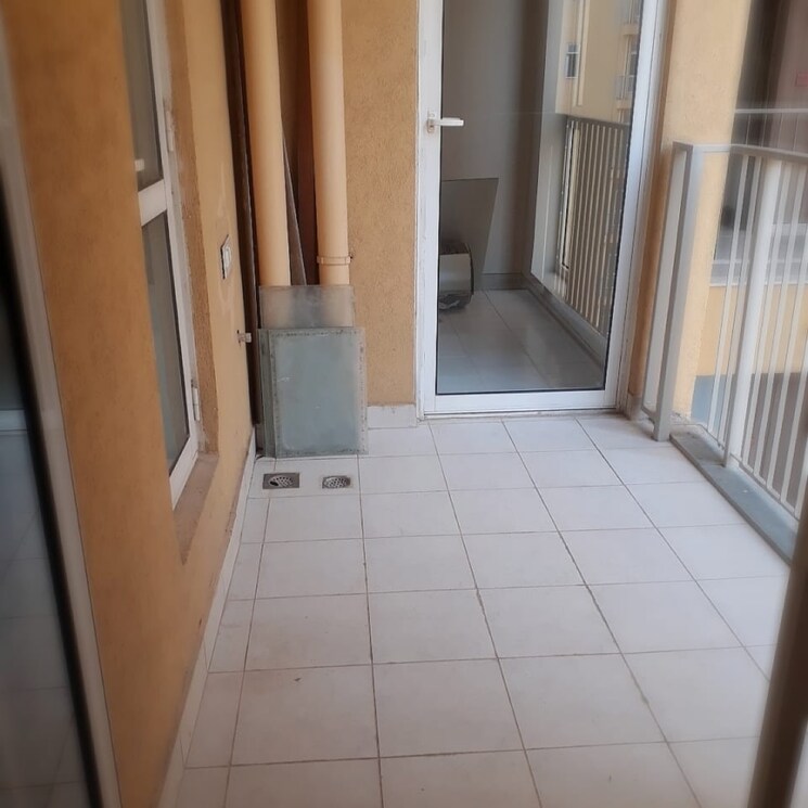 Balcony, signature-global-daxin-vistas 3.5 Bedroom 1850 Sq.Ft. Builder Floor In Bhondsi Gurgaon 7988138