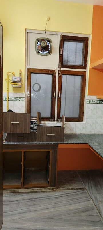 Kitchen in 2 BHK Independent House at Gomti Nagar – for Rent