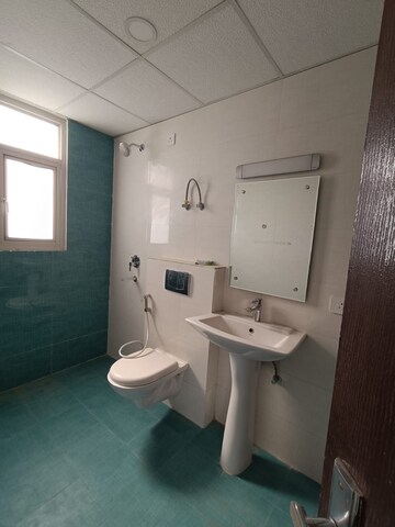 Master Bedroom in 3 BHK Apartment at Gomti Nagar – for Rent