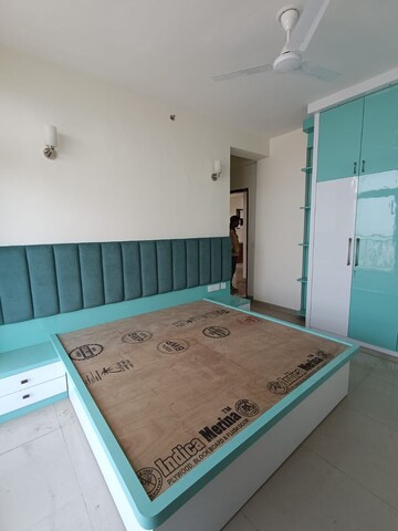 Bedroom in 3 BHK Apartment at Gomti Nagar – for Rent
