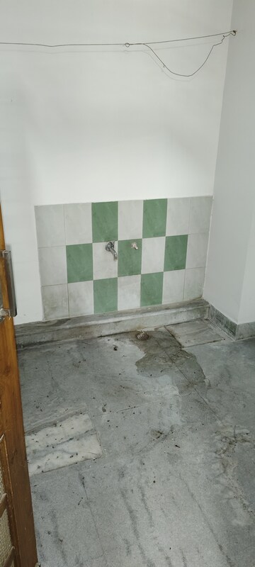  2 BHK Independent House at Gomti Nagar – for Rent