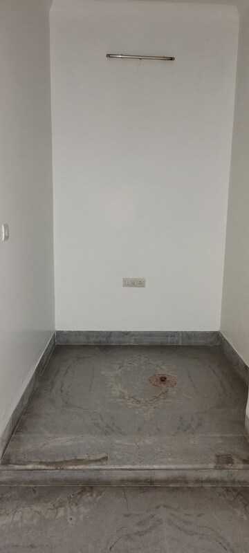  2 BHK Independent House at Gomti Nagar – for Rent