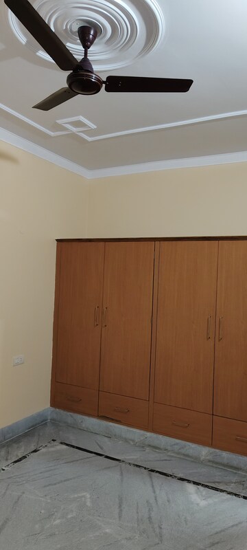 Bedroom in 2 BHK Independent House at Gomti Nagar – for Rent