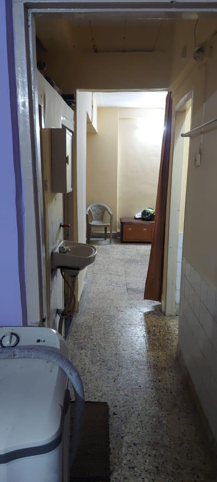 Bathroom, anand-prakash-suyog-chs 1 Bedroom 450 Sq.Ft. Apartment In Andheri East Mumbai 7988331