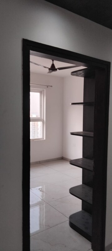 Master Bedroom in 3 BHK Apartment at Omaxe Waterscapes, Gomti Nagar – for Rent
