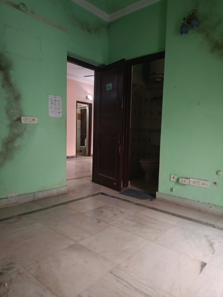 Room, uppal-southend 3 Bedroom 1400 Sq.Ft. Builder Floor In Sector 49 Gurgaon 7988440