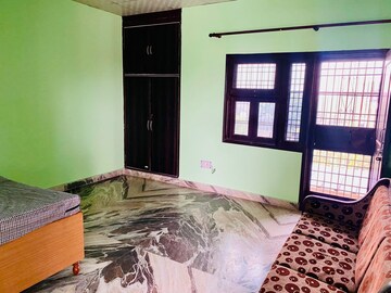 Bedroom in 2 BHK Independent House at Beta Ii Greater Noida – for Rent