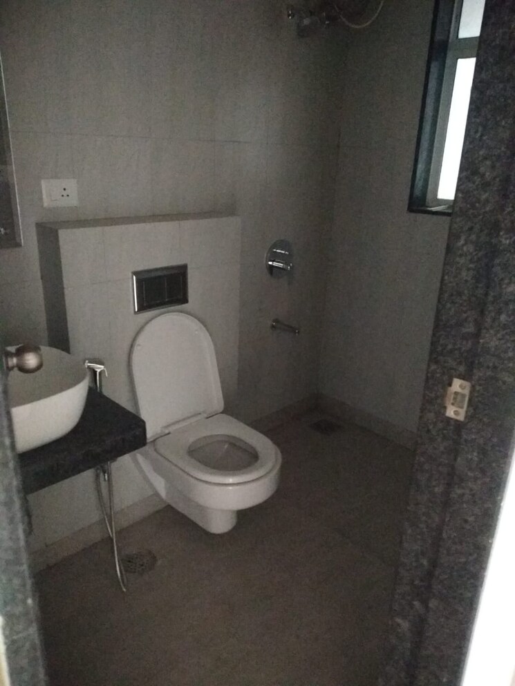 Bathroom, godrej-prime 3 Bedroom 1076 Sq.Ft. Apartment In Chembur Mumbai 7989028