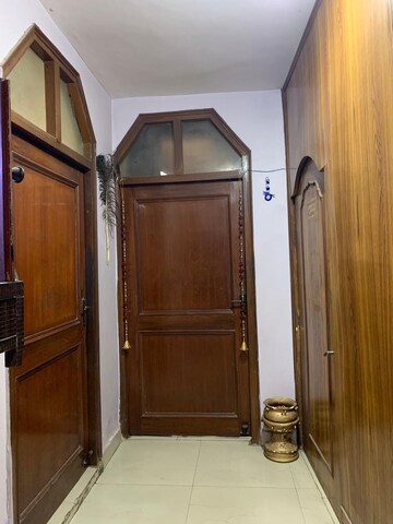 Living Room in 2.5 BHK Builder Floor at Mehrauli – for Rent