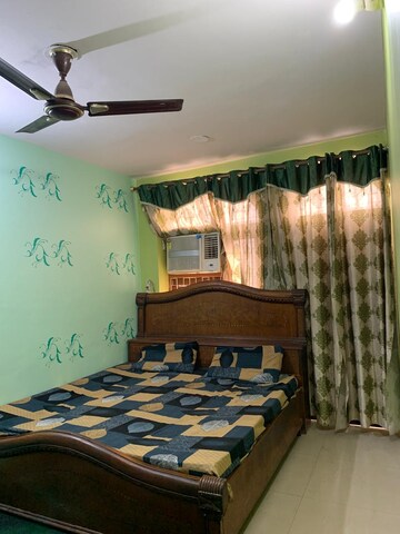 Master Bedroom in 2.5 BHK Builder Floor at Mehrauli – for Rent