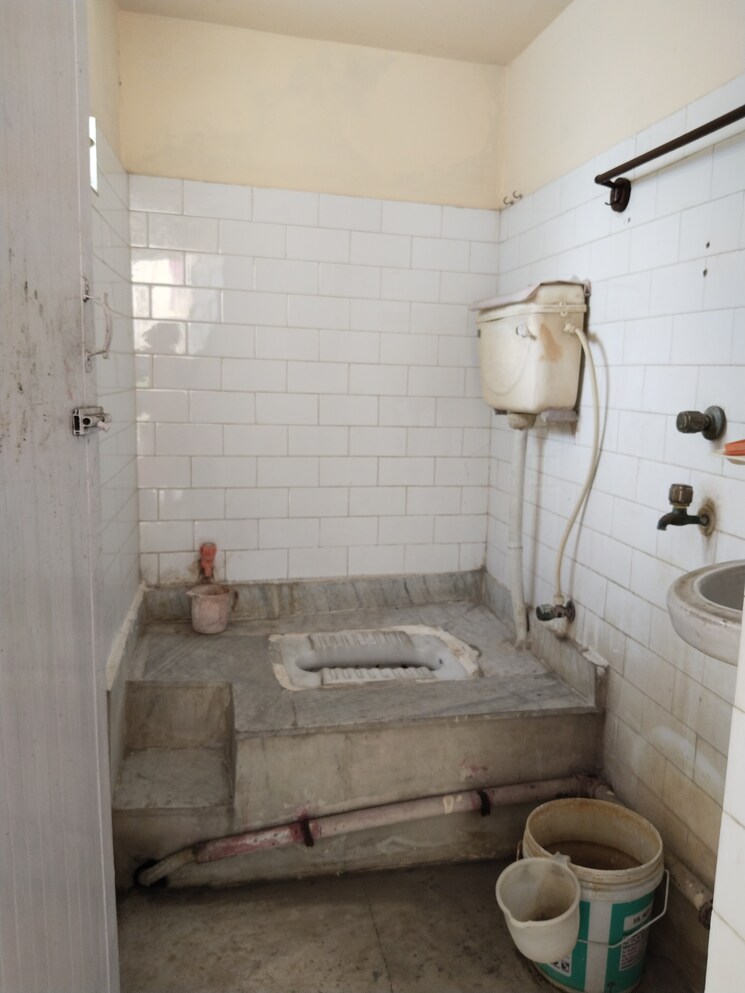 Bathroom, baguiati 5 Bedroom 1923 Sq.Ft. Villa In Baguiati Kolkata 7989206